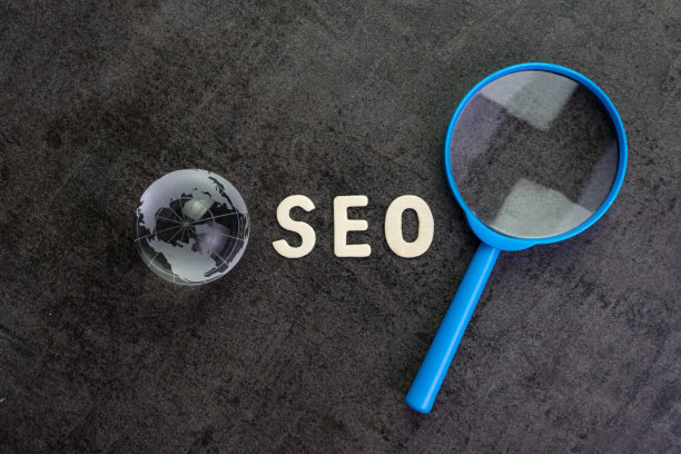 哪些因素直接影響到了網站優化排名